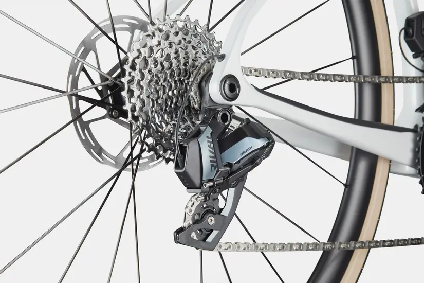 Cannondale cynapse carbon 3 smartsense cestny endurance bicykel 4