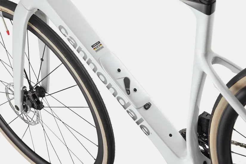 Cannondale cynapse carbon 3 smartsense cestny endurance bicykel 6